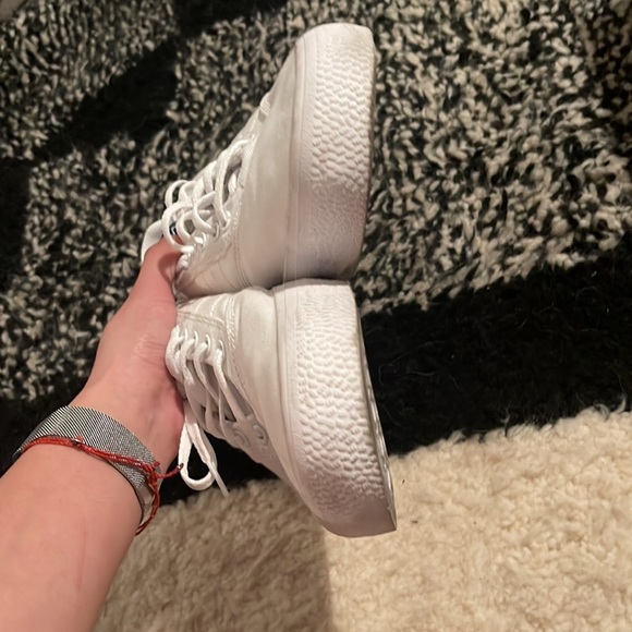 Mens adidas white sneakers size 13.5 - Picture 4 of 6